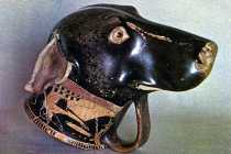 Rhyton à tête de chien